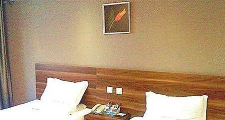 Changchun Is China Business Hotel Экстерьер фото